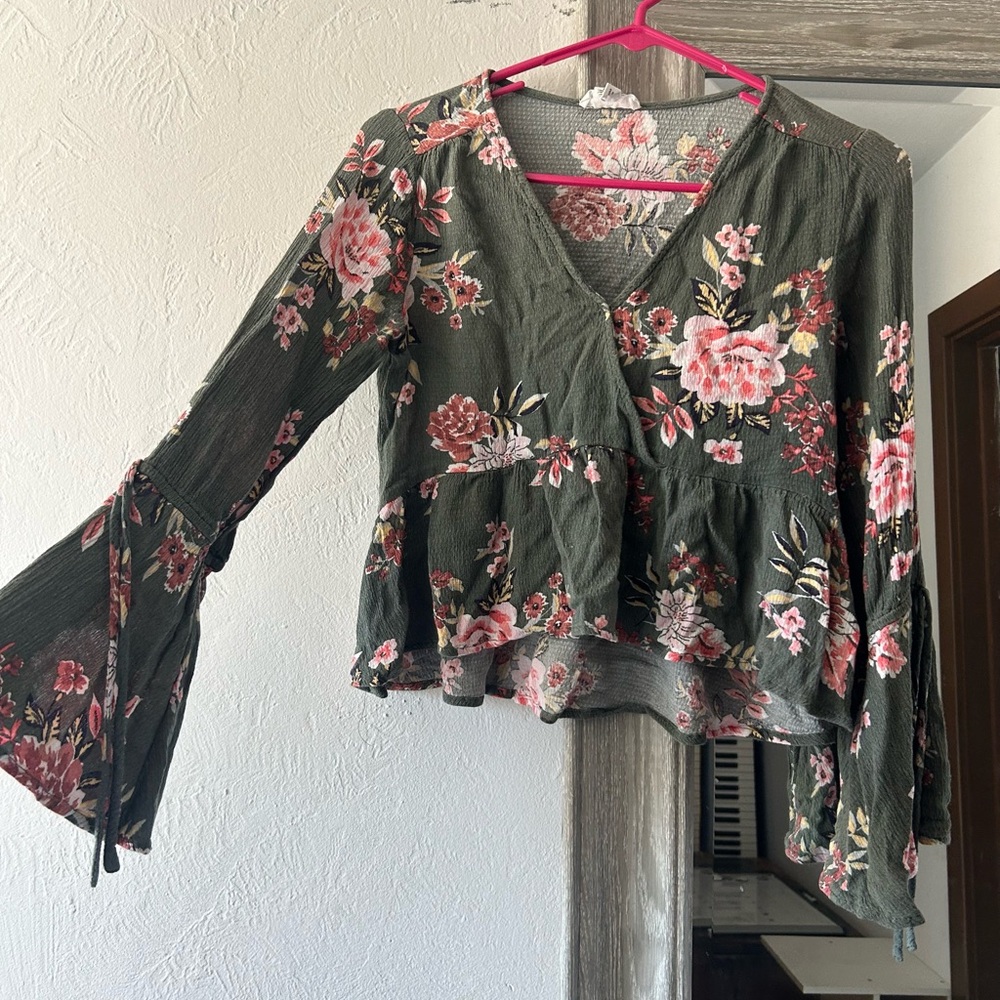 Green Floral Boxy Long Sleeve Blouse